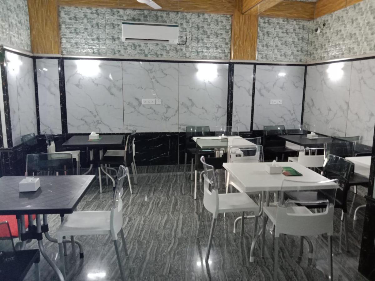 Soukyam Hotel Колката Екстериор снимка